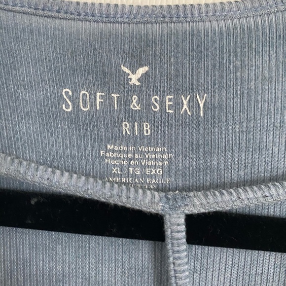 AE Top - Picture 2 of 2